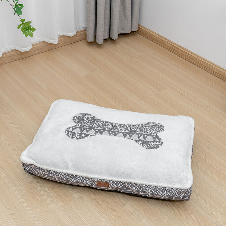 Wholesale Manufacturer Cheap Large Christmas Embroidered Dog Mat With Anti-slip Bottom