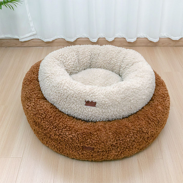 Luxury Warm Soft Comfortable Plush Pet Bed For Sleeping Calming Donut Dog Bed