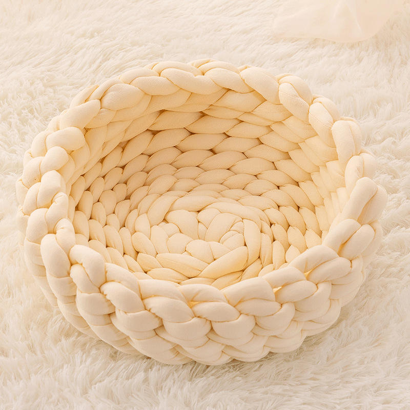 Luxury Warm Soft Plush Comfortable Pet Bed For Sleeping Dog Bed