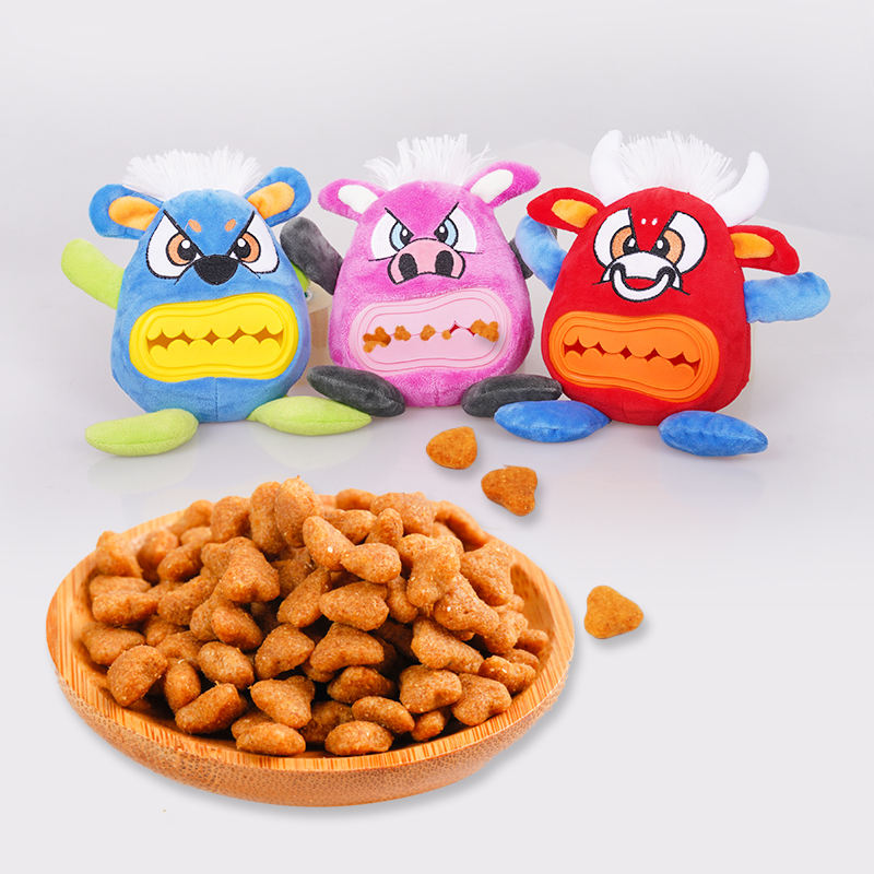 Customized New Design Plush Tpr Leaking Food Pet Toys Set