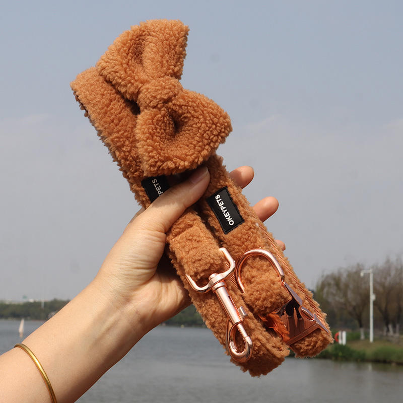 New Style Brown Dog Accessories Collar Bow Tie Poop Bag Holder Luxury Adjustable Chest Dog Harness With Leash