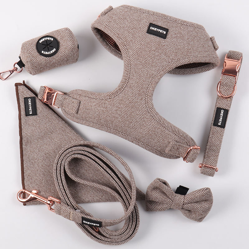 2023 Adjustable Luxury Twill Herringbone Tweed Dog Harness Leash And Collar And Bandana Set
