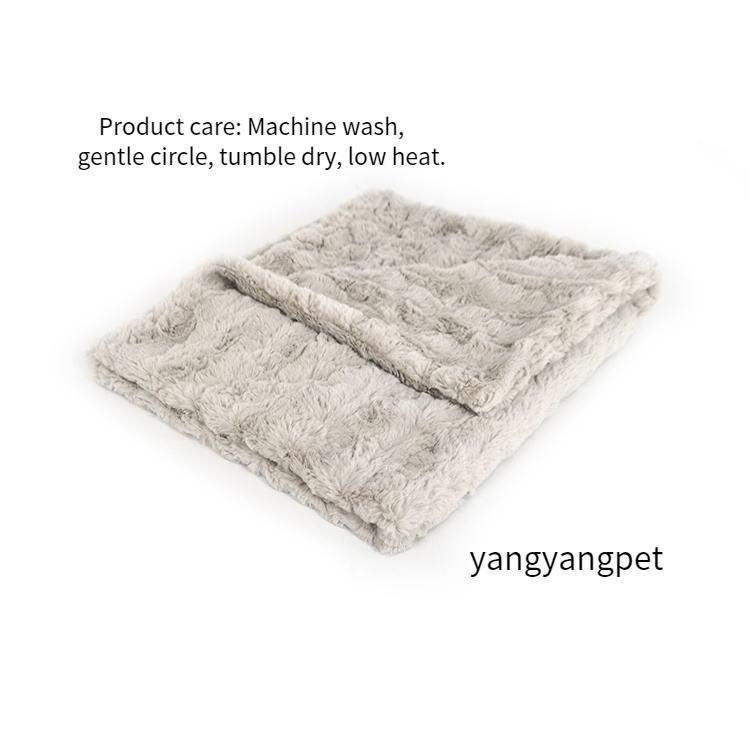 pet Fluffy Pv Plush Soft Warm Luxurious Pet Dog Throw Blanket Mat