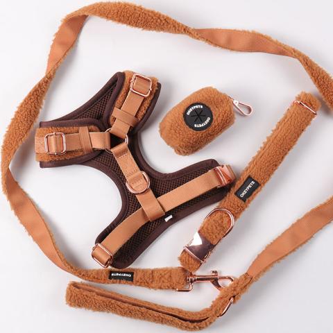 Hot Selling Pets Accessories Poop Bag Holder 2023 No Pull Dog Harness And Leash Luxury