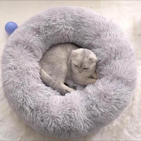 Handmade Wholesale Soft Luxury Round Designer Plush Dog Cat Pet Beds